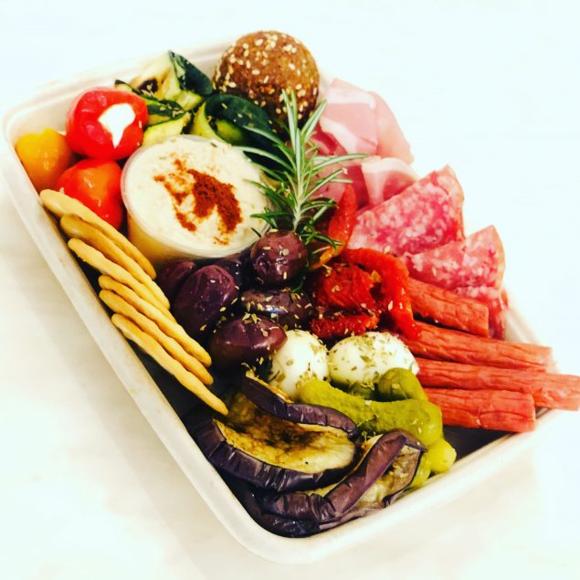 Antipasto plate - Individually packed for one