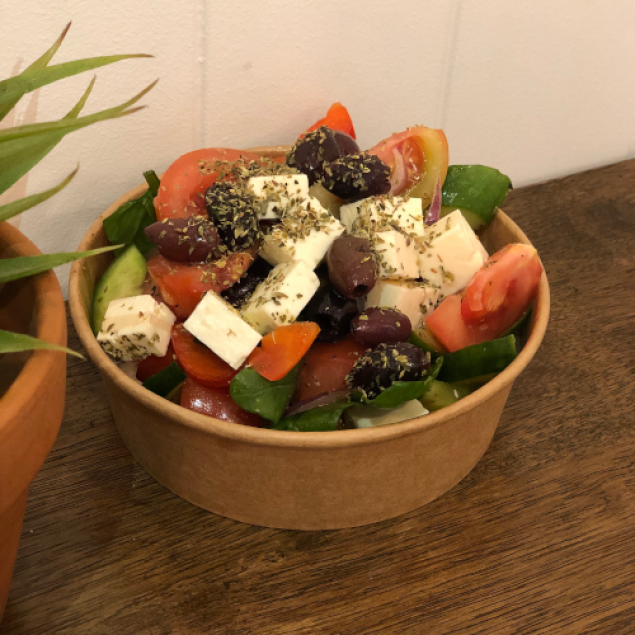 Traditional Greek salad (individually packed)