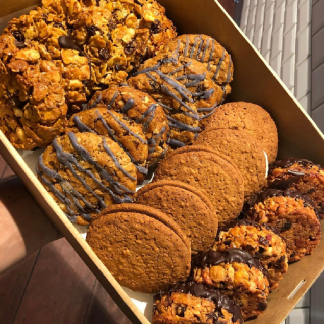 Premium biscuits & cookies