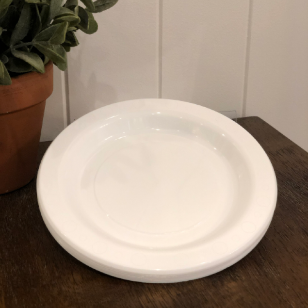 Plastic plates - Small round